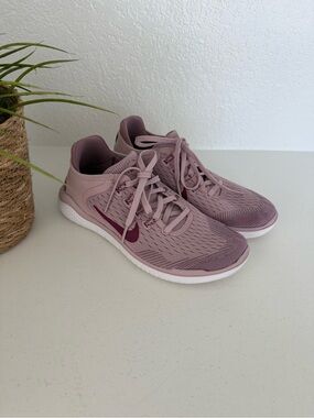 Nike Women's Free RN running shoes - Size 7 1/2